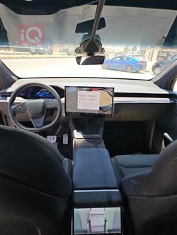 تێسلا Model X